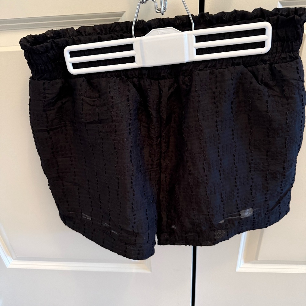 New In Black Set